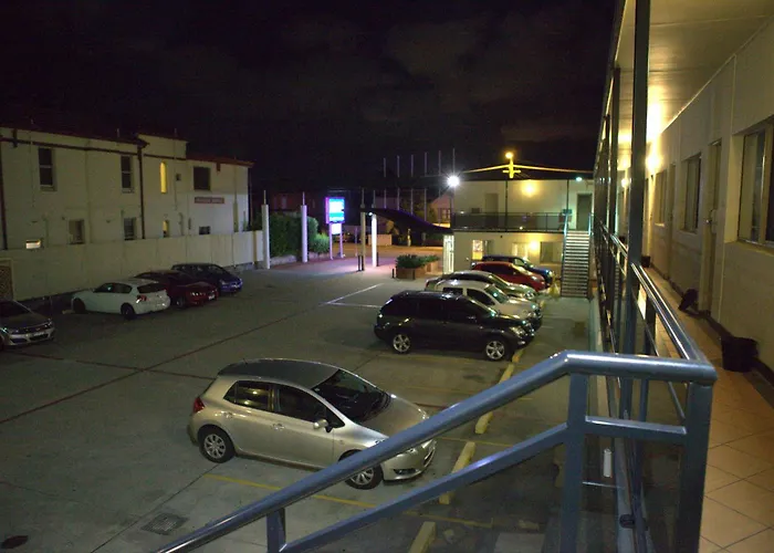 Westside Motor Inn